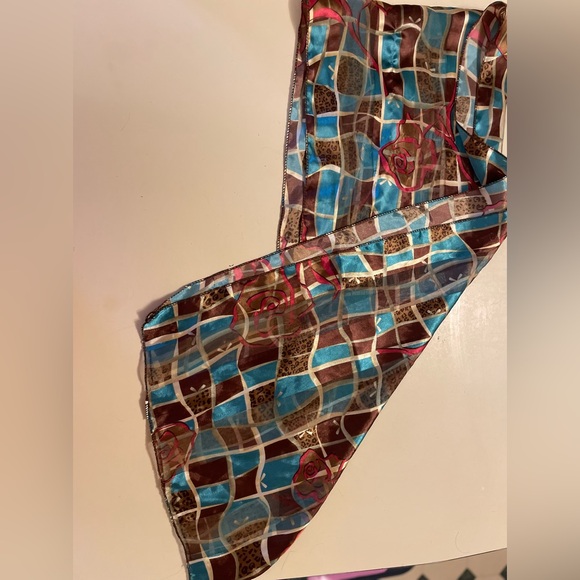 Accessories - A set of four beautiful scarves